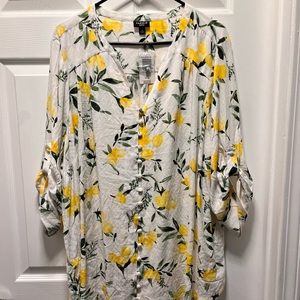 Torrid Lemon Blouse - size 3 - 22/24